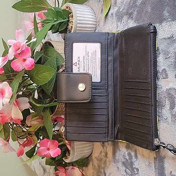 NWT Mundi lemon print wallet - Picture 5 of 11